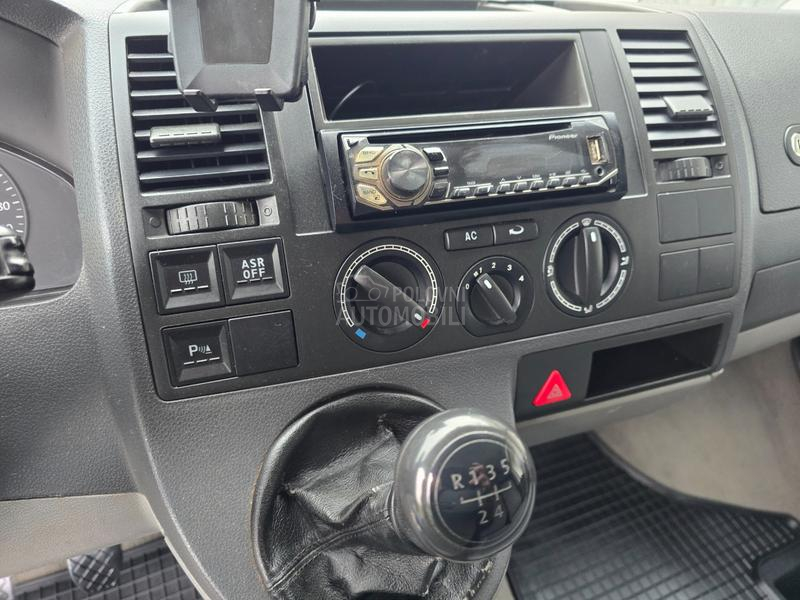 Volkswagen Transporter T5 1.9TDI