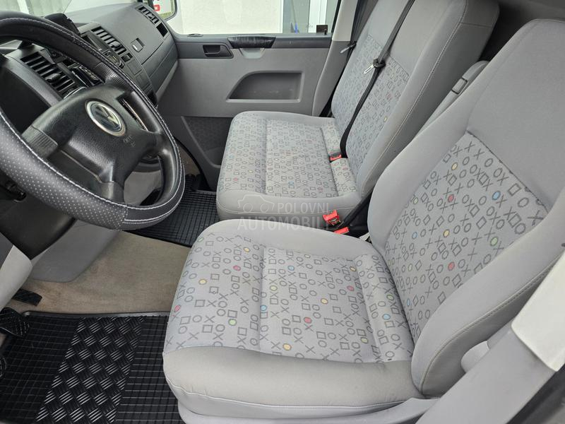 Volkswagen Transporter T5 1.9TDI
