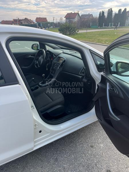 Opel Astra J 1.7 cdti restyling