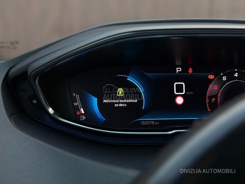 Peugeot 5008 Auto/Kamera/7sed
