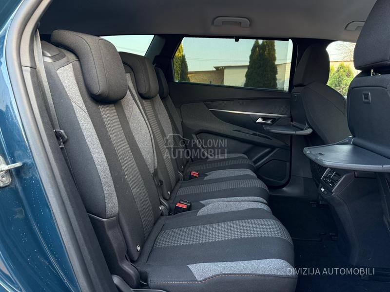 Peugeot 5008 Auto/Kamera/7sed