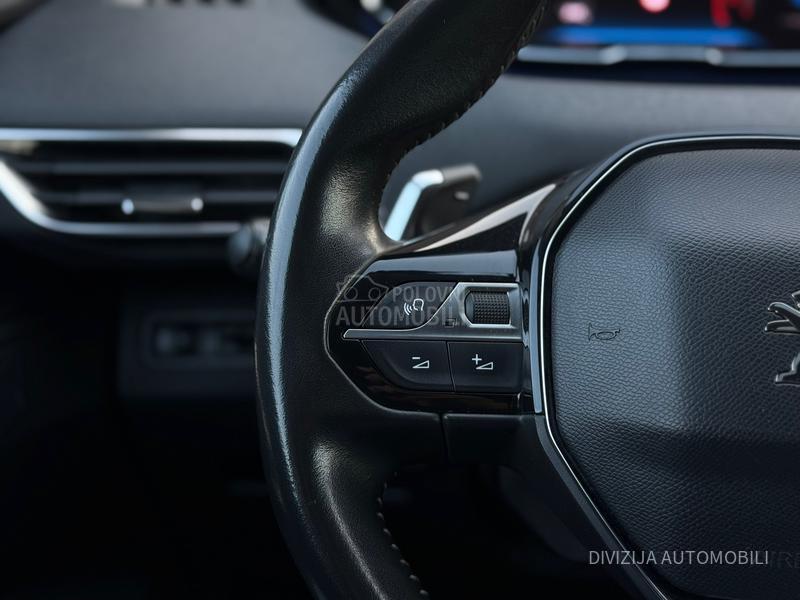 Peugeot 5008 Auto/Kamera/7sed