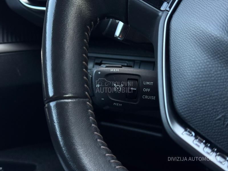 Peugeot 5008 Auto/Kamera/7sed