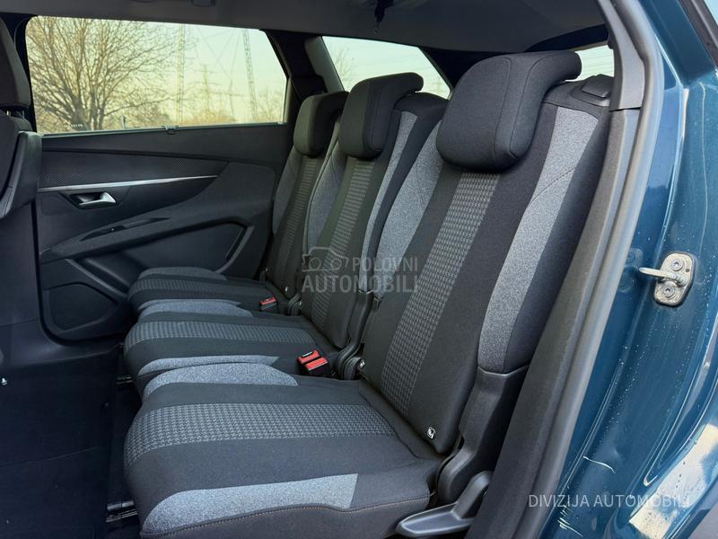 Peugeot 5008 Auto/Kamera/7sed
