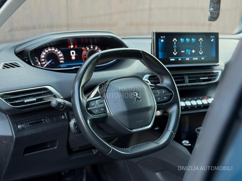 Peugeot 5008 Auto/Kamera/7sed