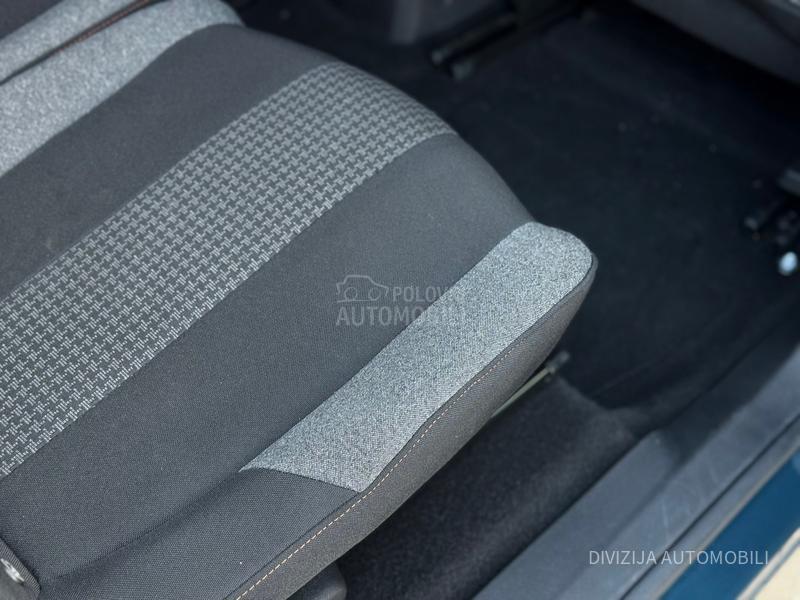 Peugeot 5008 Auto/Kamera/7sed