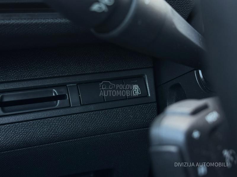 Peugeot 5008 Auto/Kamera/7sed