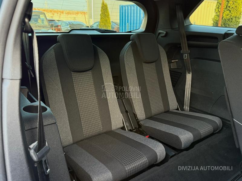Peugeot 5008 Auto/Kamera/7sed