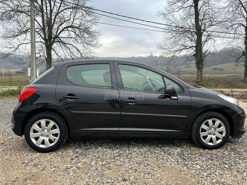 Peugeot 207 1.4b