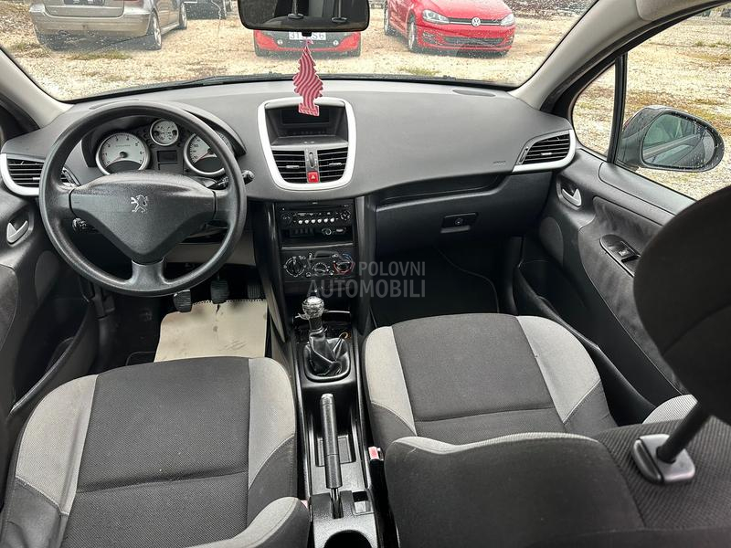 Peugeot 207 1.4b