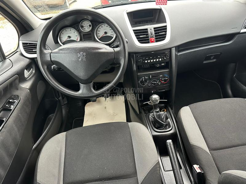 Peugeot 207 1.4b