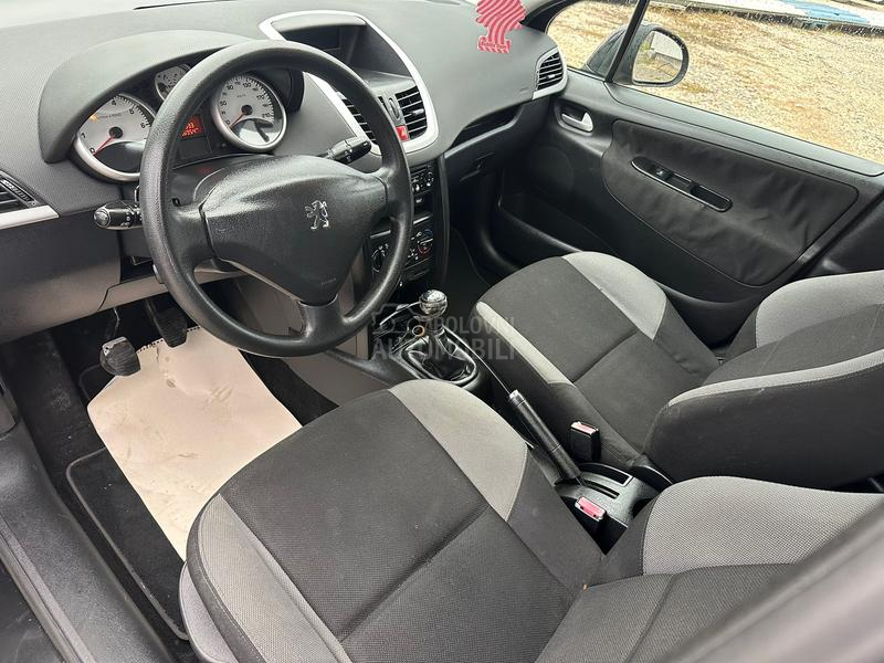 Peugeot 207 1.4b