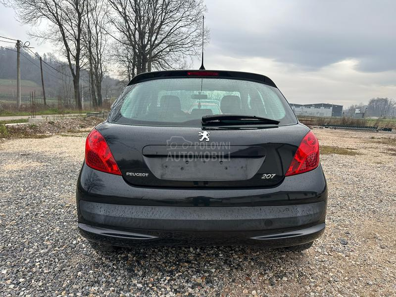 Peugeot 207 1.4b