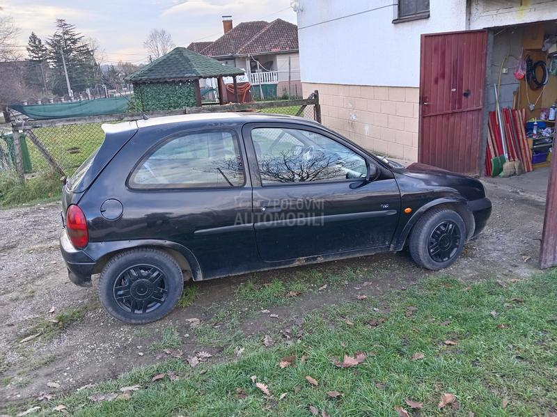 Opel Corsa B 230 000.2