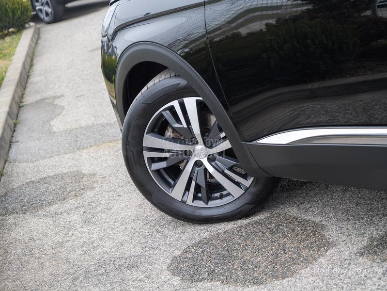 Peugeot 3008 1.2PureTech Allure