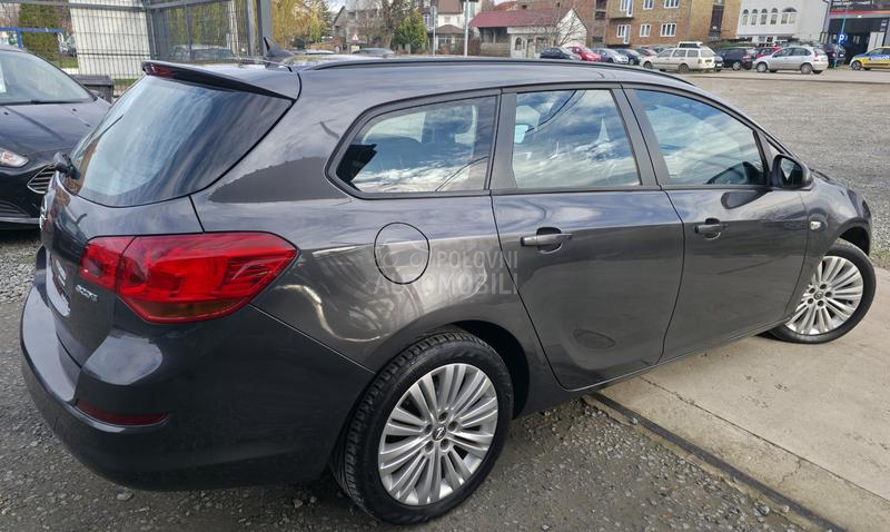 Opel Astra J 1.3 CDTI N.A.V.I