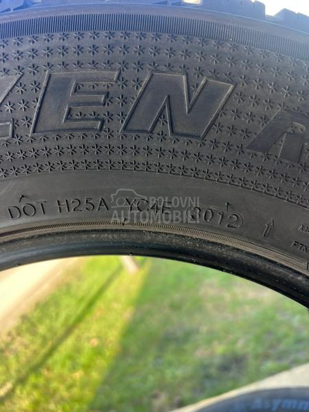 Kumho 235/65 R17 Zimska