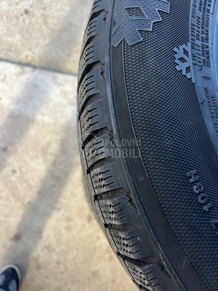 Kumho 235/65 R17 Zimska
