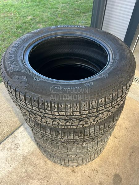 Kumho 235/65 R17 Zimska