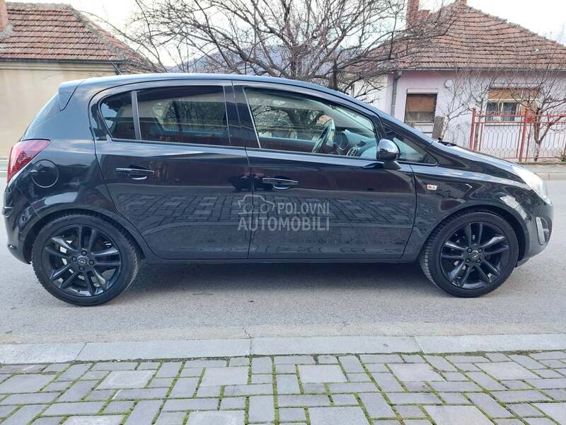 Opel Corsa D 1.4I 16V GERMANY