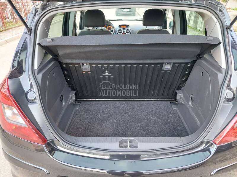 Opel Corsa D 1.4I 16V GERMANY