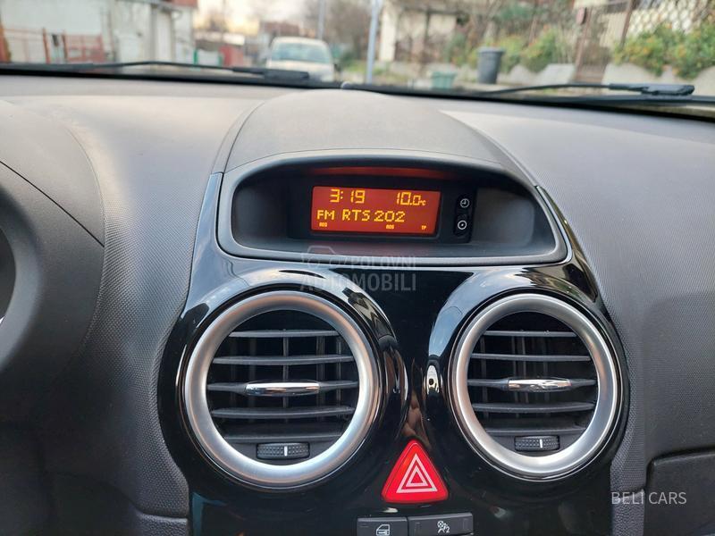 Opel Corsa D 1.4I 16V GERMANY