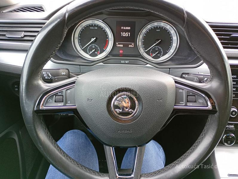 Škoda Superb 2.0 TDI Ambition DSG