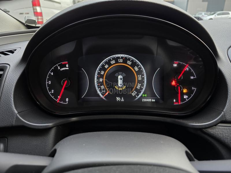 Opel Insignia 1.6 CDTI COSMO
