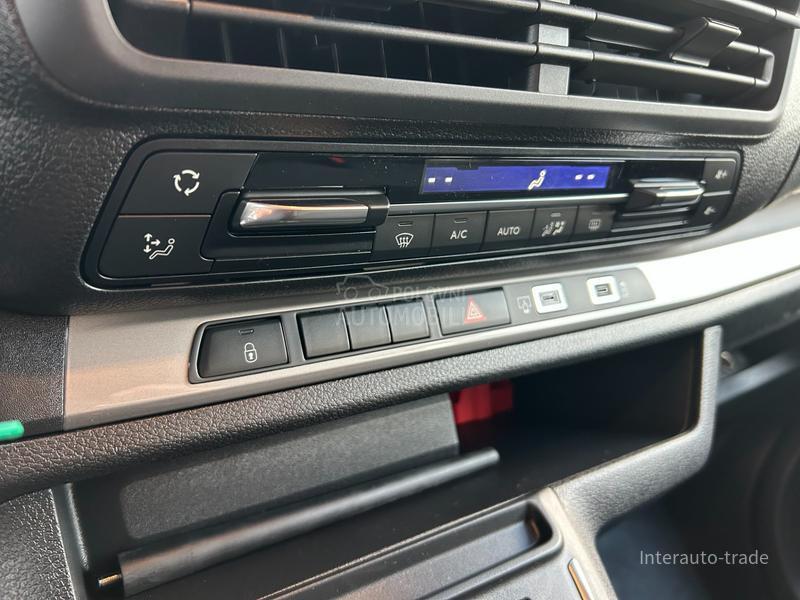 Opel Vivaro 2.0D AT8, 9 sedista ODMAH