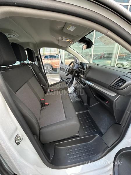 Opel Vivaro 2.0D AT8, 9 sedista ODMAH