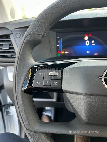 Opel Vivaro 2.0D AT8, 9 sedista ODMAH