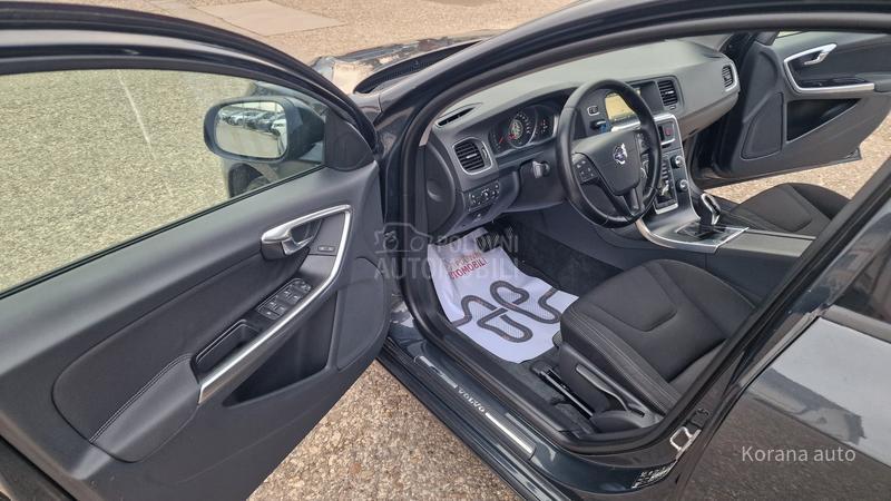 Volvo V60 1.6 D2 OCEAN RACE