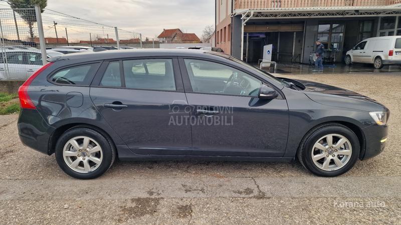 Volvo V60 1.6 D2 OCEAN RACE