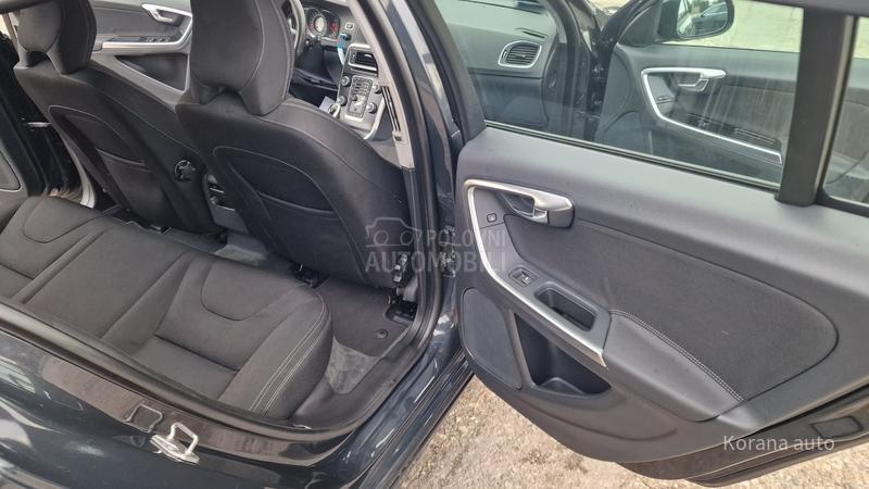 Volvo V60 1.6 D2 OCEAN RACE