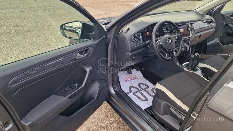 Volkswagen T-Roc 1.6TDI VIRT HIGHLINE
