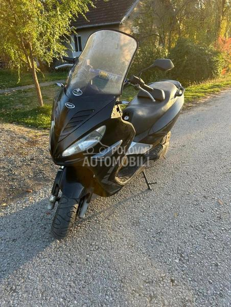 Malaguti madison 125