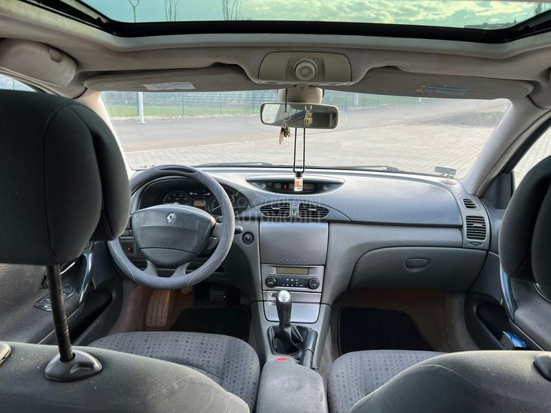 Renault Laguna 