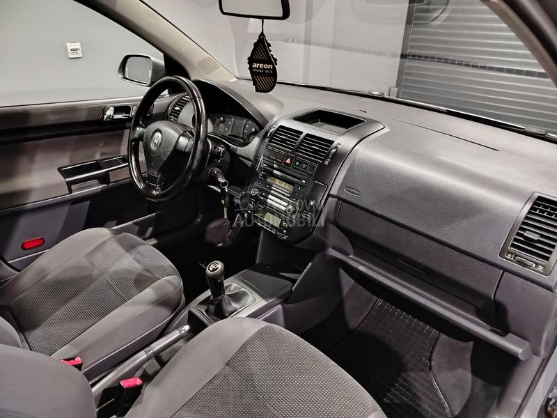 Volkswagen Polo 1,2b besprekoran