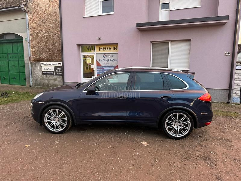 Porsche Cayenne Burmester