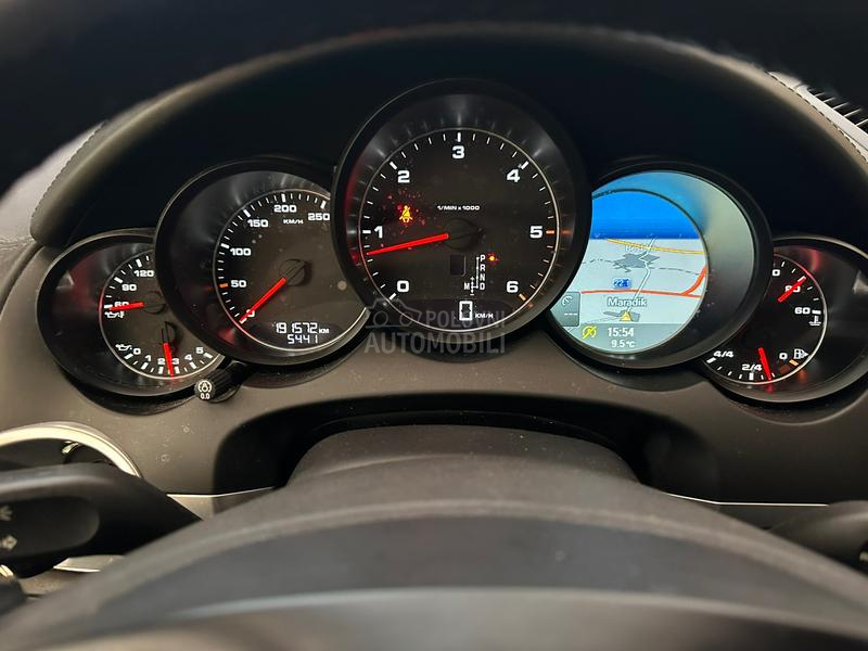 Porsche Cayenne Burmester