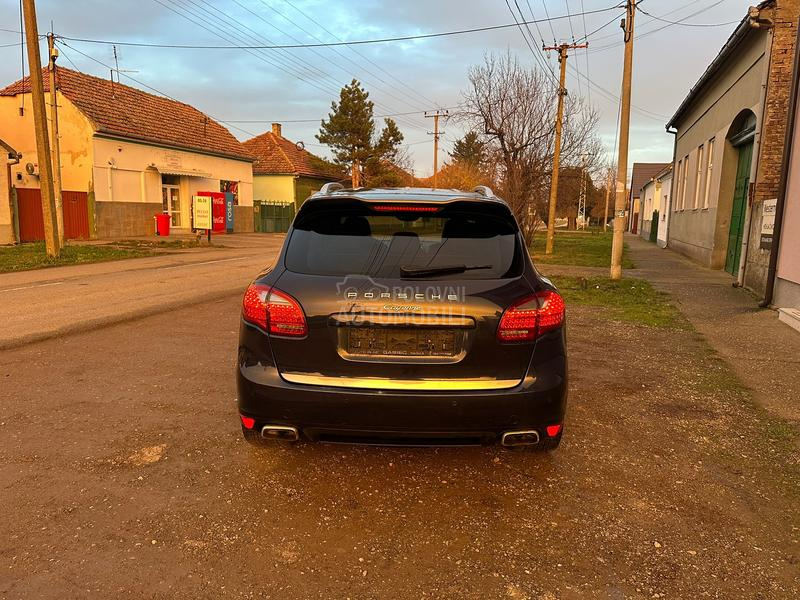 Porsche Cayenne Burmester