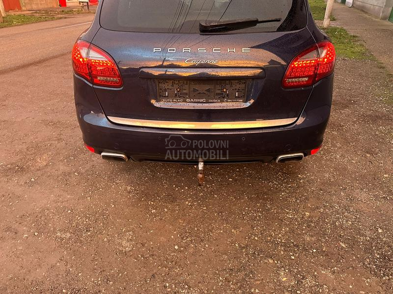 Porsche Cayenne Burmester