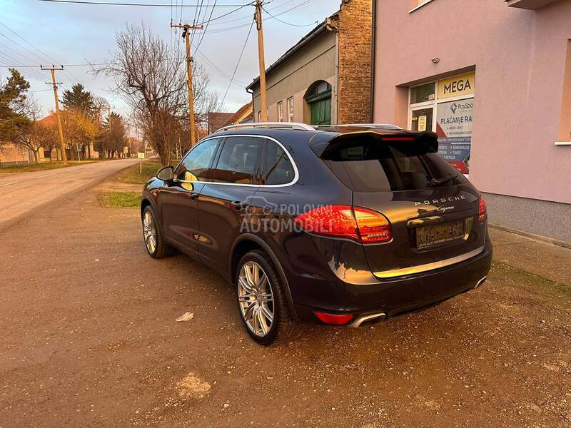 Porsche Cayenne Burmester