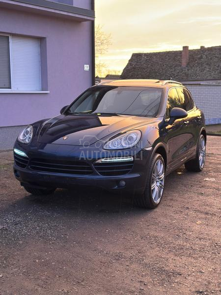 Porsche Cayenne Burmester