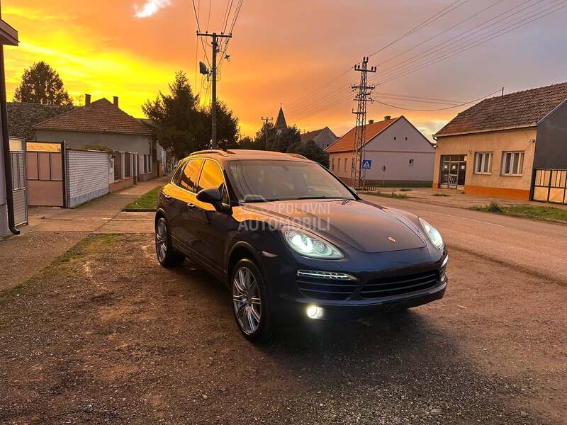 Porsche Cayenne Burmester