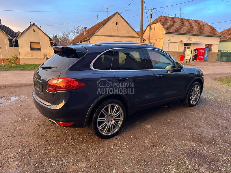 Porsche Cayenne Burmester