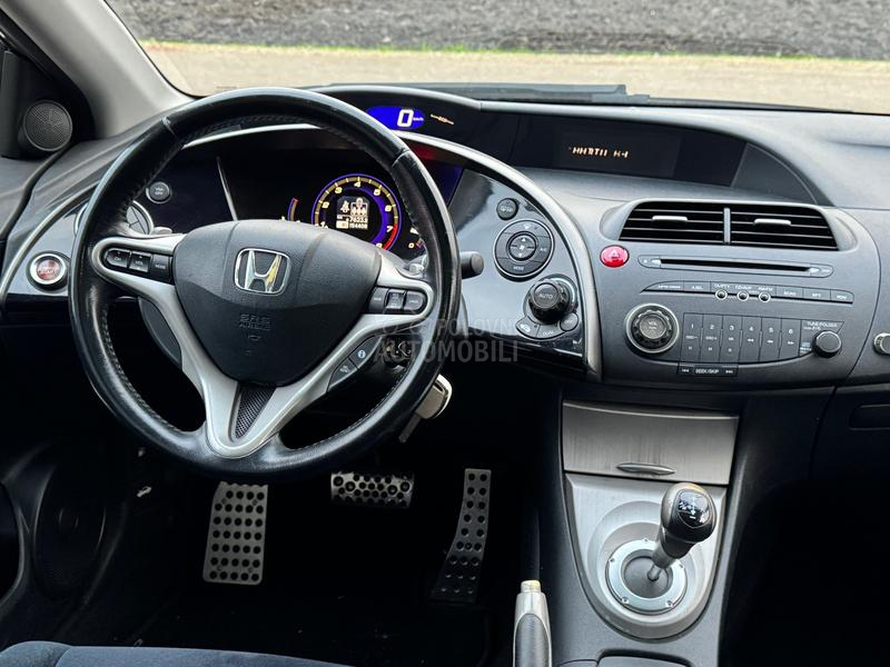 Honda Civic 1.8i-VTEC