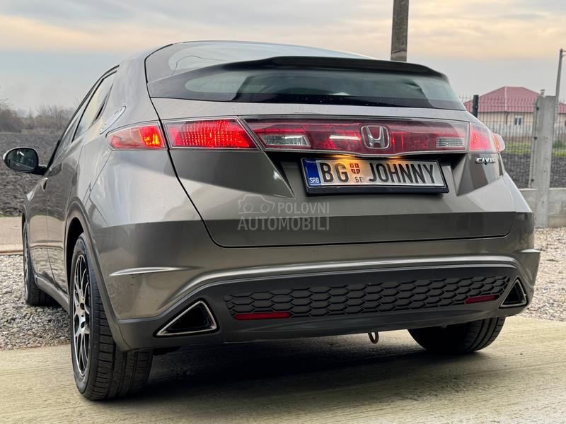 Honda Civic 1.8i-VTEC