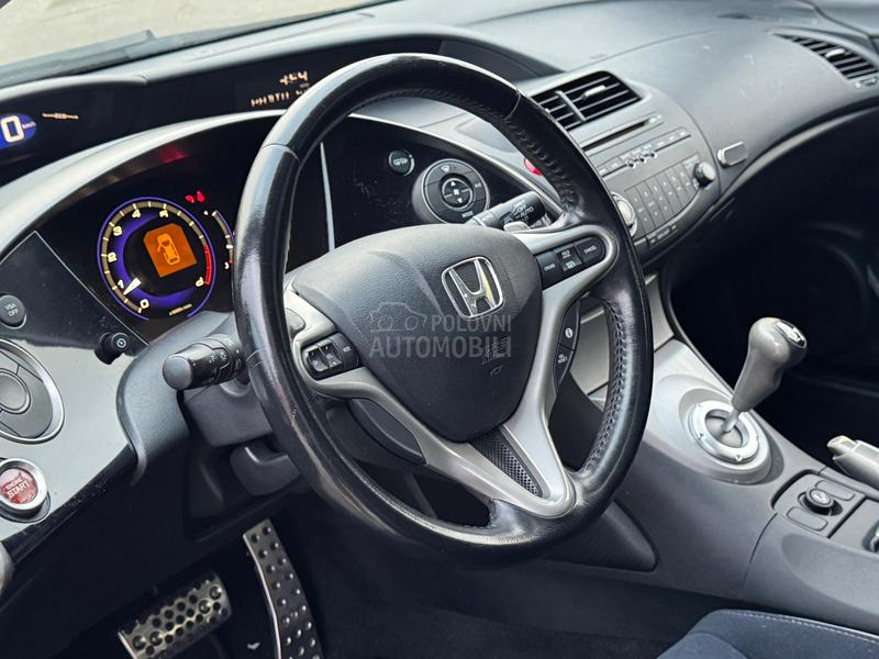 Honda Civic 1.8i-VTEC