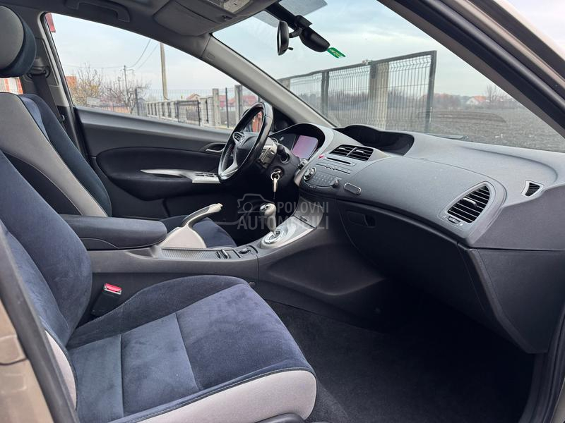 Honda Civic 1.8i-VTEC